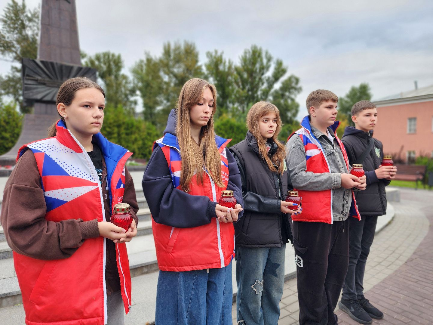 фрязино, день памяти трагедии в беслане, митинг, акция памяти жертв теракта, молодогвардейцы, молодежный центр,