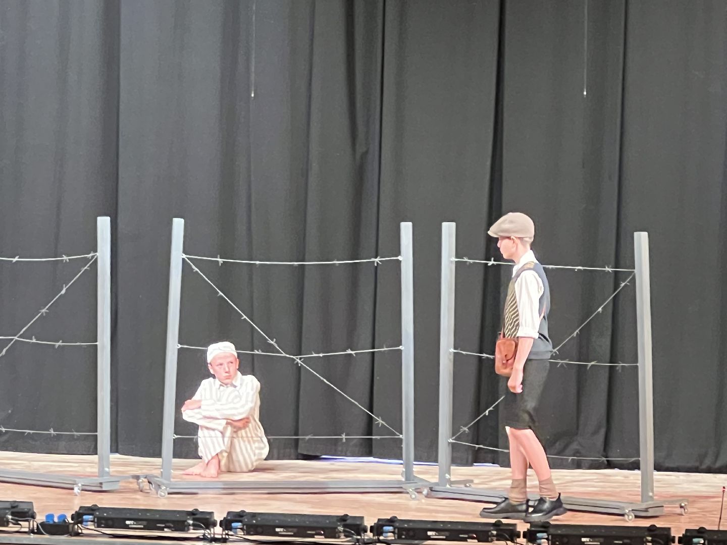 Запрудня дк прогресс, талдомский городской округ, Театр, Мальчик в полосатой рубашке спектакль ,