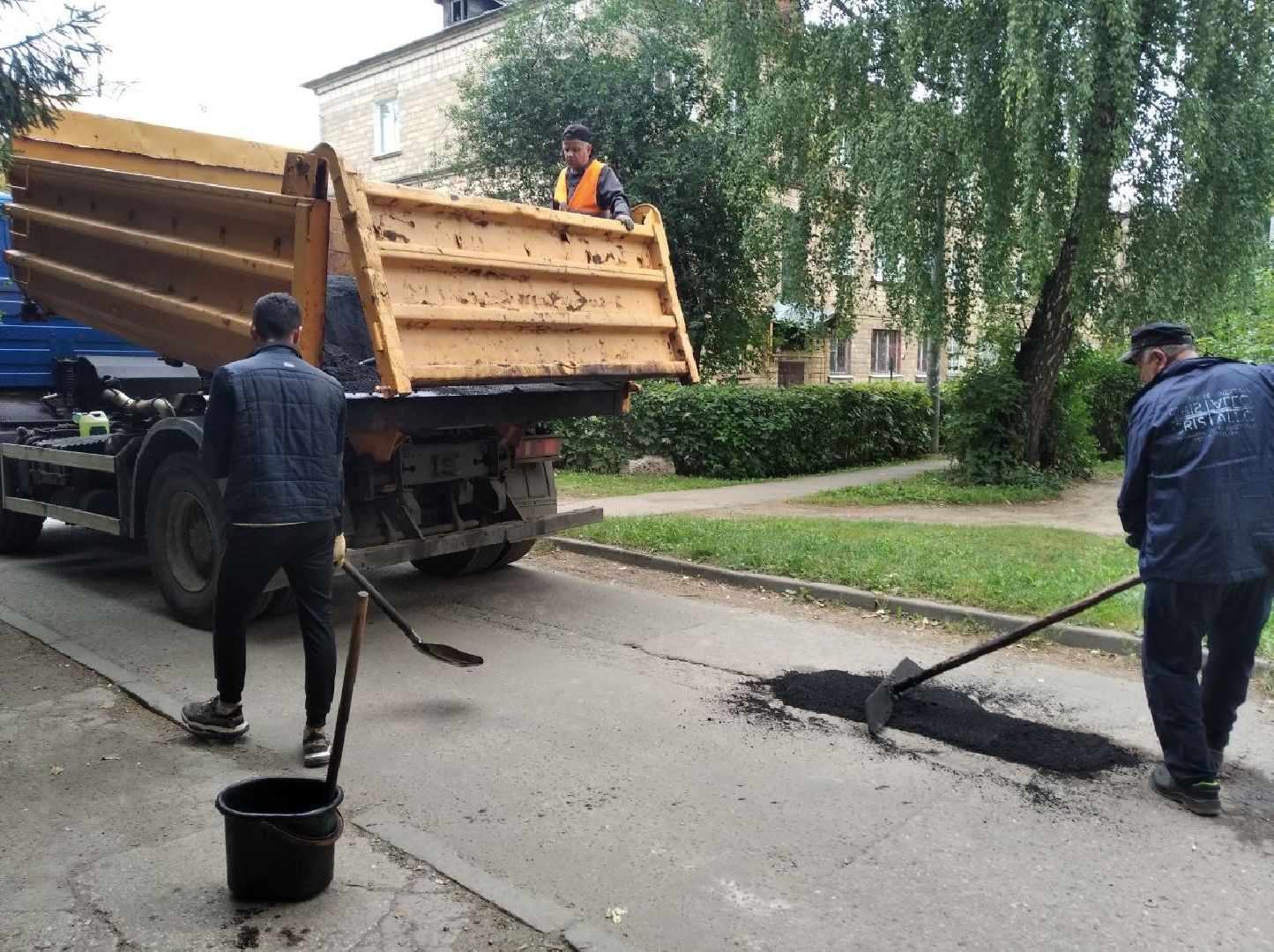 ивантеевка, пушкинский, ямочный ремон, ямочный ремонт дорог, коммунальная служба, асфальтовое покрытие,внутриквартальная дорога, жители,