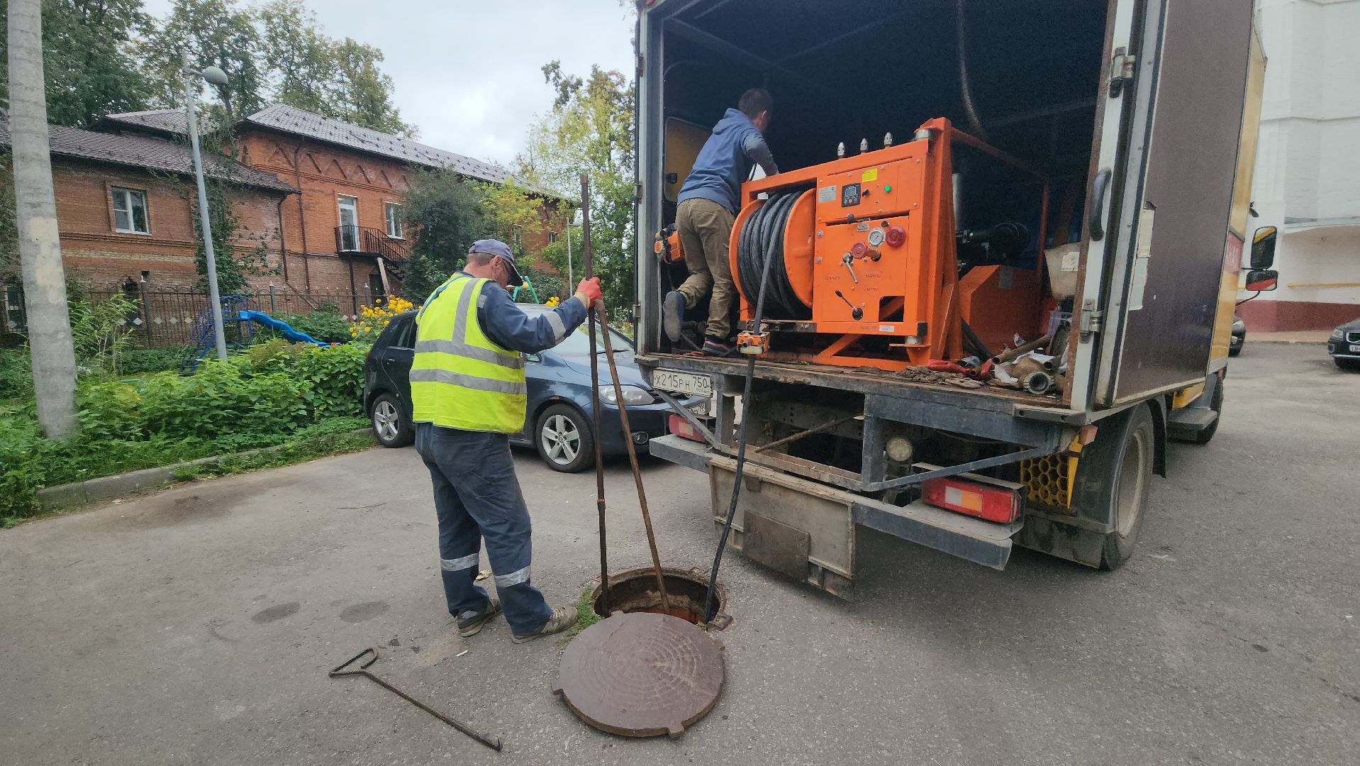 ивантеевка, пушкинский, засор канализации, люк, прочистка канализации,водоканал, канализационные сети,устранение проблемы,