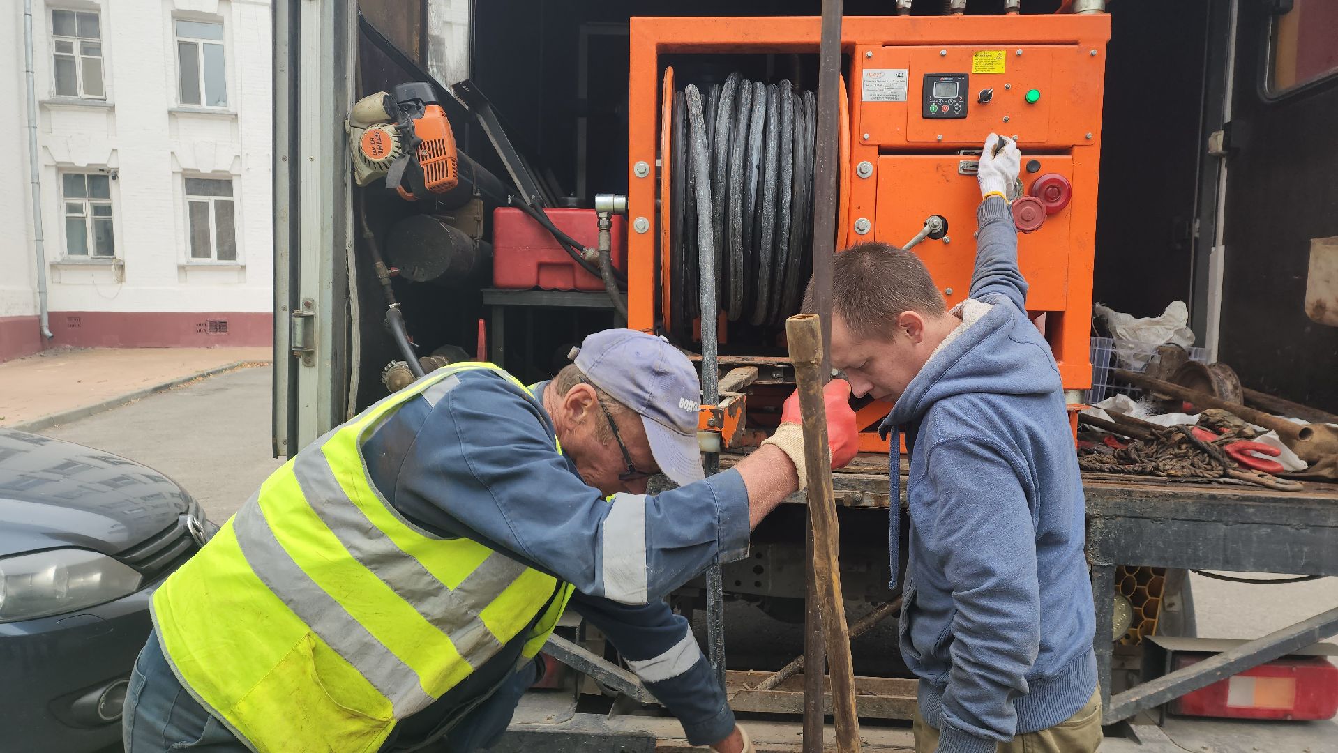 ивантеевка, пушкинский, засор канализации, люк, прочистка канализации,водоканал, канализационные сети,устранение проблемы,