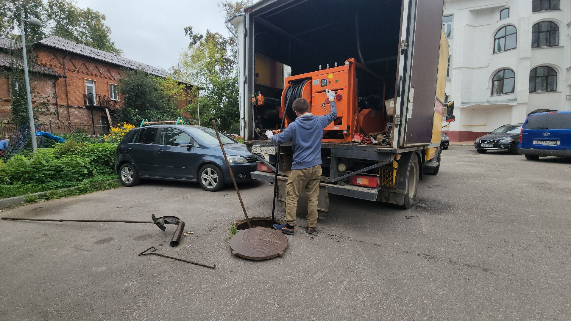 ивантеевка, пушкинский, засор канализации, люк, прочистка канализации,водоканал, канализационные сети,устранение проблемы,