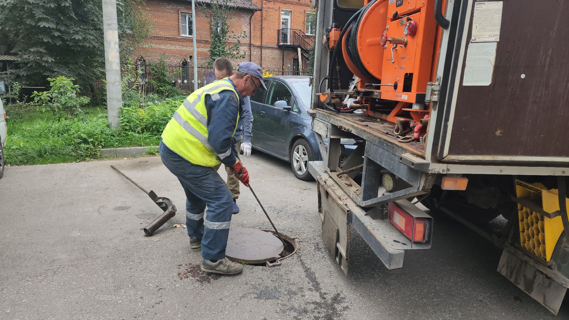 ивантеевка, пушкинский, засор канализации, люк, прочистка канализации,водоканал, канализационные сети,устранение проблемы,