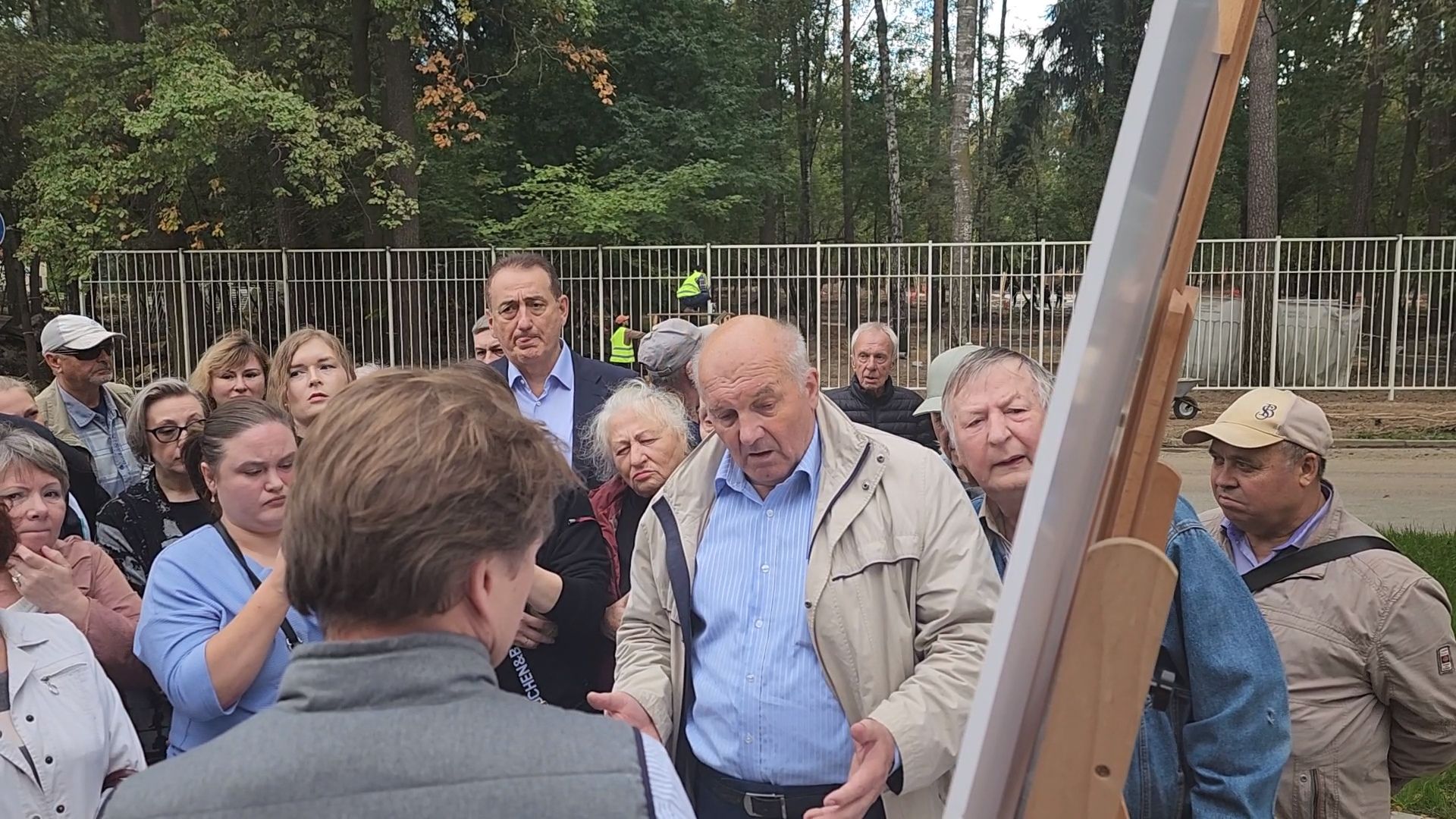 королёв, папанинская дача в королеве, встреча власти с жителями,