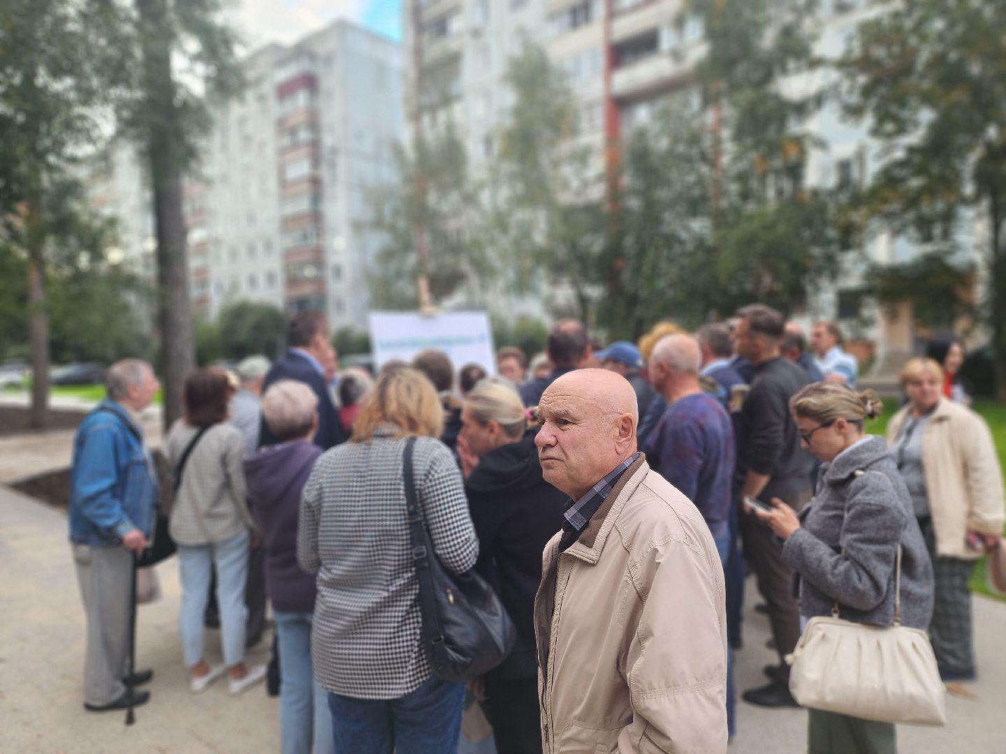 королёв, папанинская дача в королеве, встреча власти с жителями,