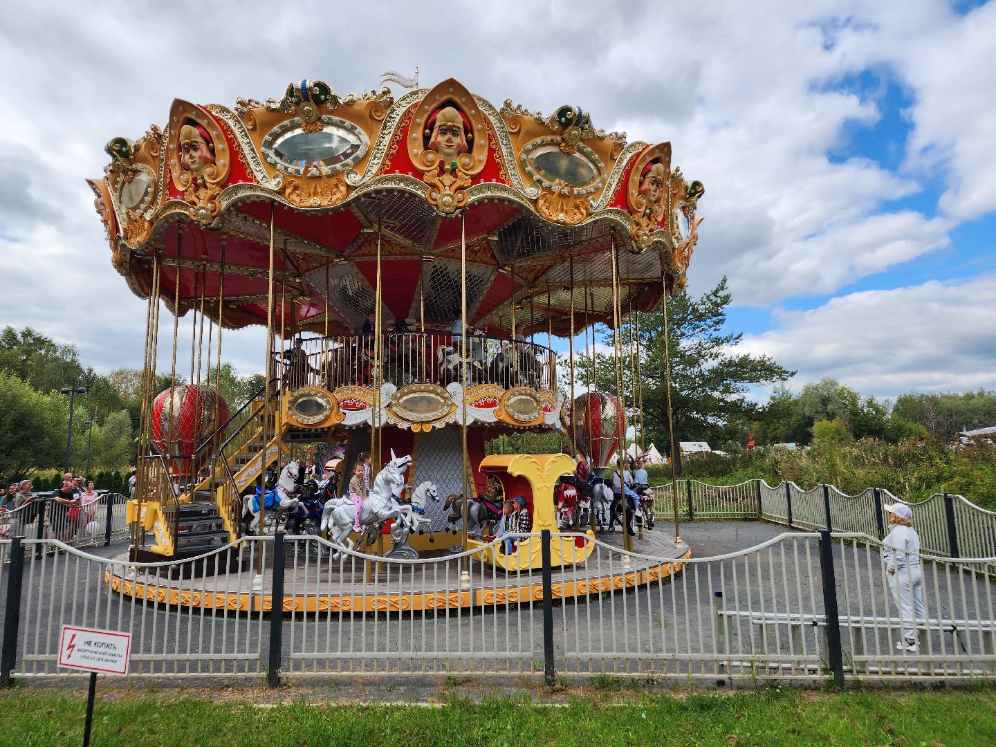 чехов, день города, праздник, торжество, мастер классы, конкурсы, исторические реконструкции, рисование, плетение, городской парк,  ярмарка, народные ремесла, аттракционы, анимация,стрельцы, стрелецкий лагерь, конница, лучный тир, исторические квесты,кузница, карусель, народные забавы,