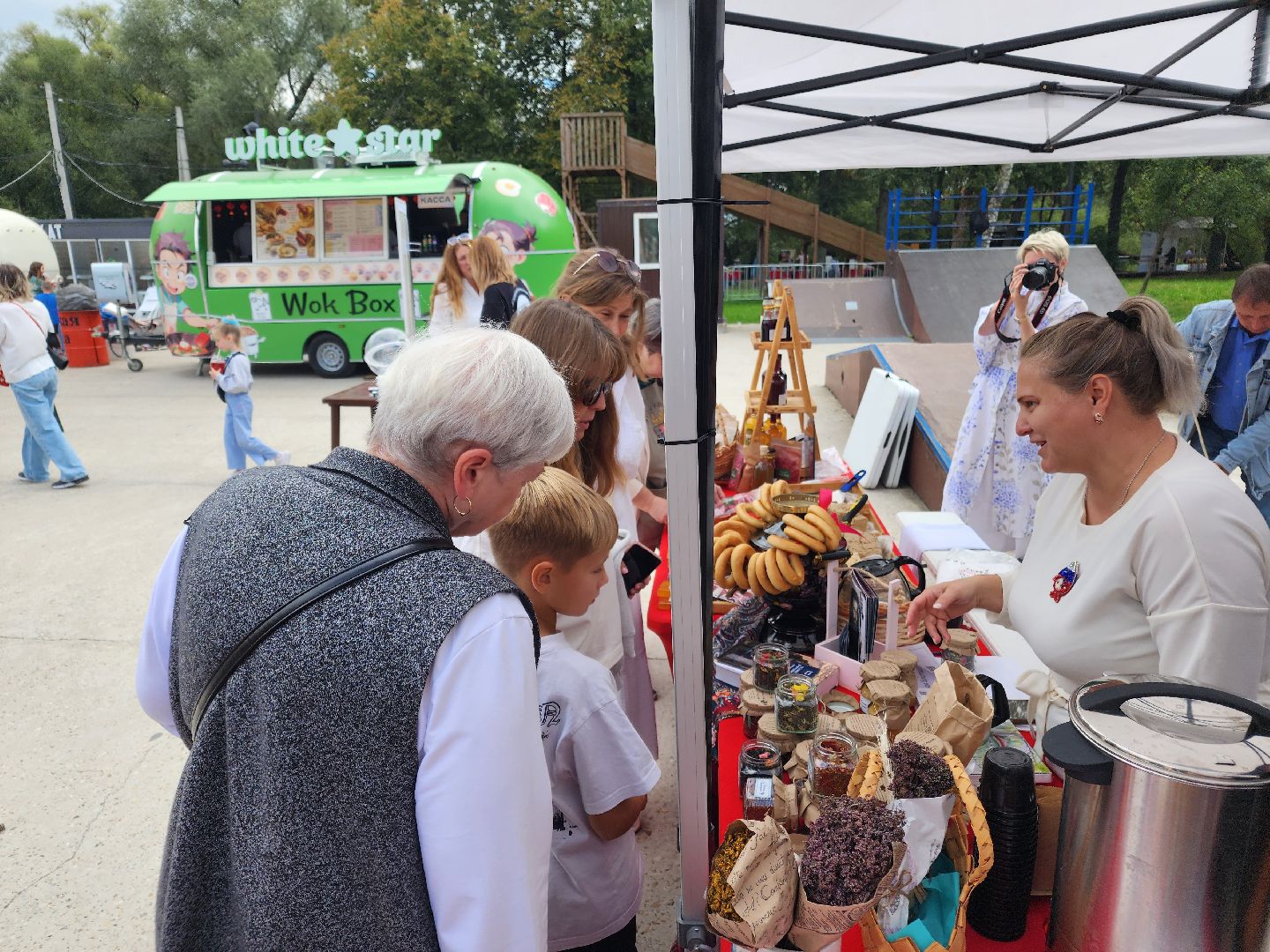 чехов, день города, праздник, гастрономический фестиваль, кухни народов россии, готовка блюд, мастер-классы, конкурсы, цирковое шоу, альпаки, цирковые номера, фотозоны, ярмарка, анимация, фудкорт,чеховская кухня, розыгрыш призов,исторические реконструкции,