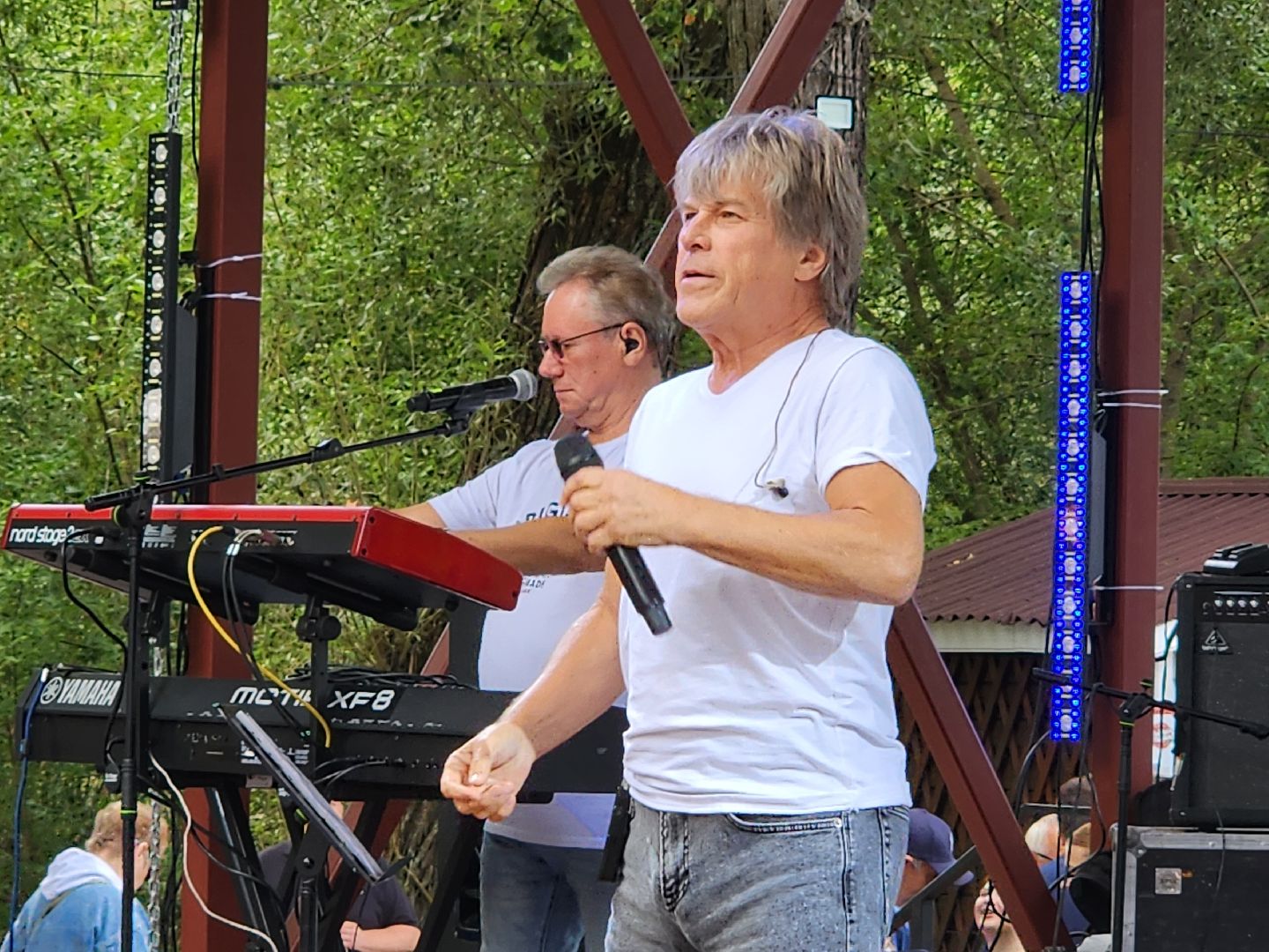 чехов, день города, праздничный концерт, звезды эстрады, алексей глызин, рок-фестиваль,   трибьют-группы кино и ACDC, чествование жителей, награждение жителей, мастер-классы, конкурсы, песни и танцы, анимация, рок-концерт, группы вираж триада рубиновый вторник, глава округа михаил собакин,