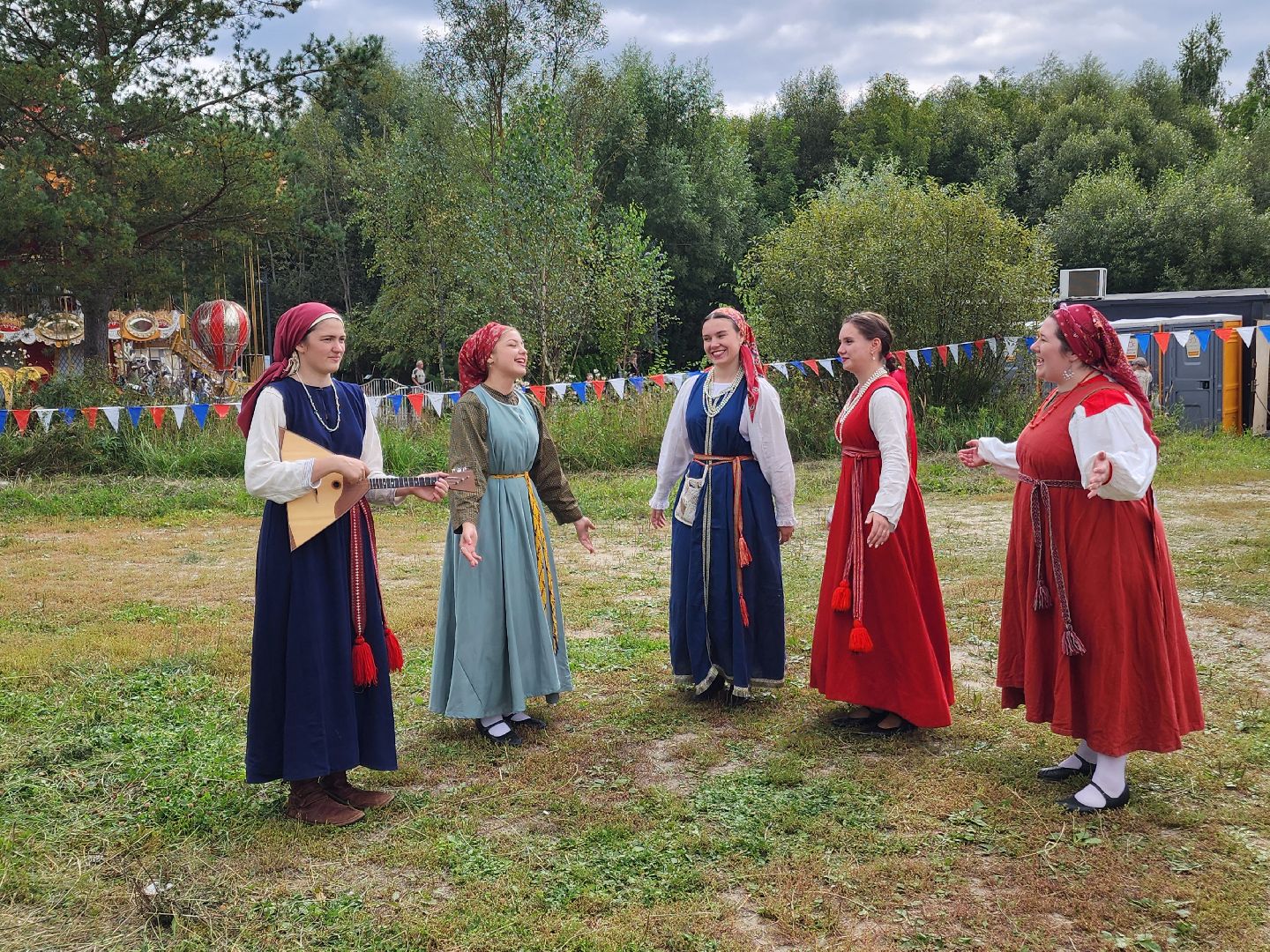 чехов, день города, праздничный концерт, звезды эстрады, алексей глызин, рок-фестиваль,   трибьют-группы кино и ACDC, чествование жителей, награждение жителей, мастер-классы, конкурсы, песни и танцы, анимация, рок-концерт, группы вираж триада рубиновый вторник, глава округа михаил собакин,