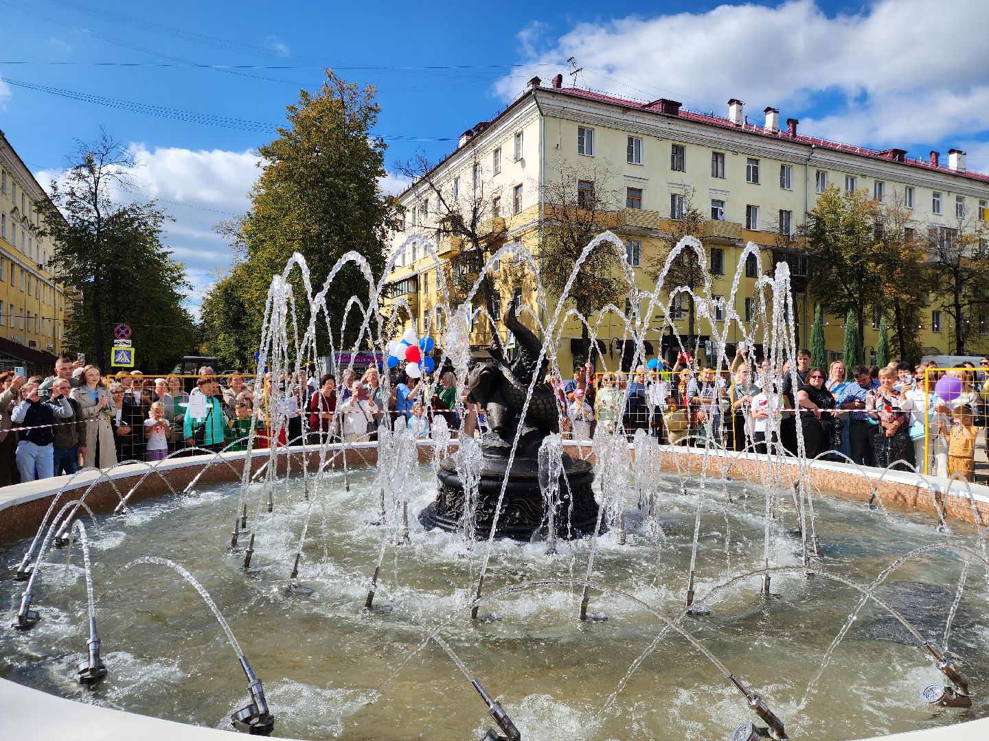 электросталь , жители, общество, праздник, фонтан, день города,