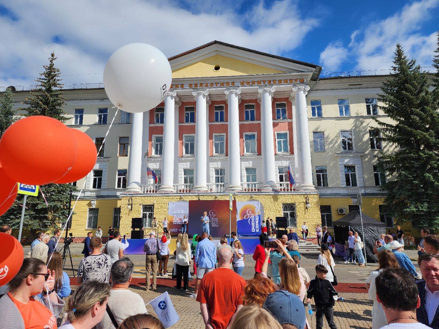 электросталь , жители, общество, праздник, фонтан, день города,