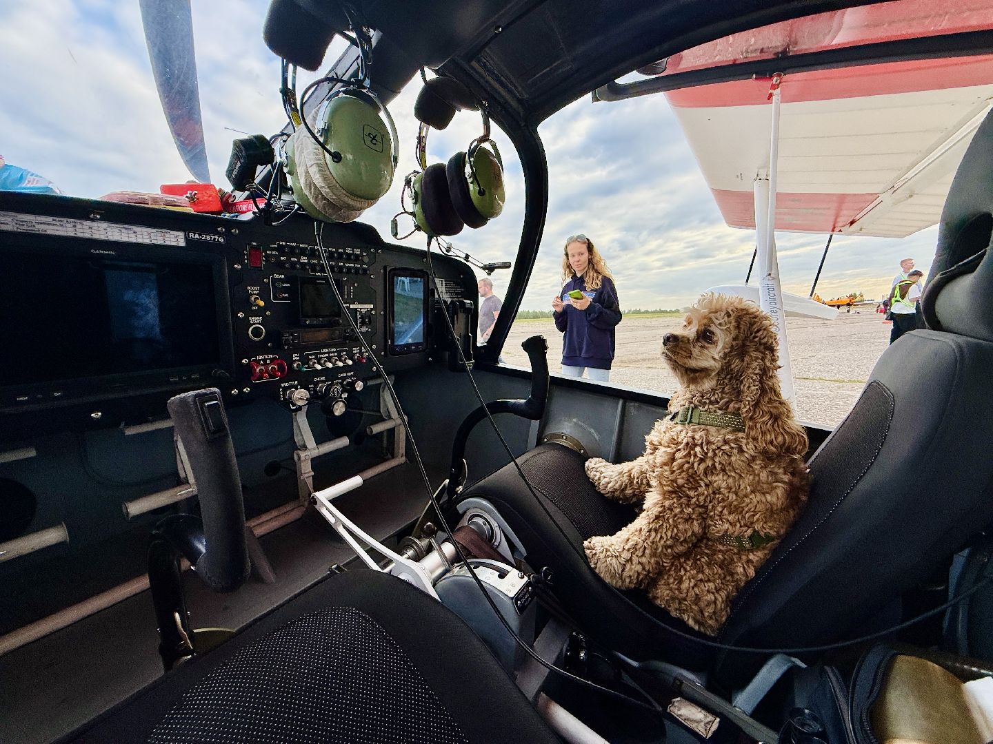 пилоты, раменское, верхнее мячково, аэродром мячково, авиационный форум,выставка самолетов, авиашоу,