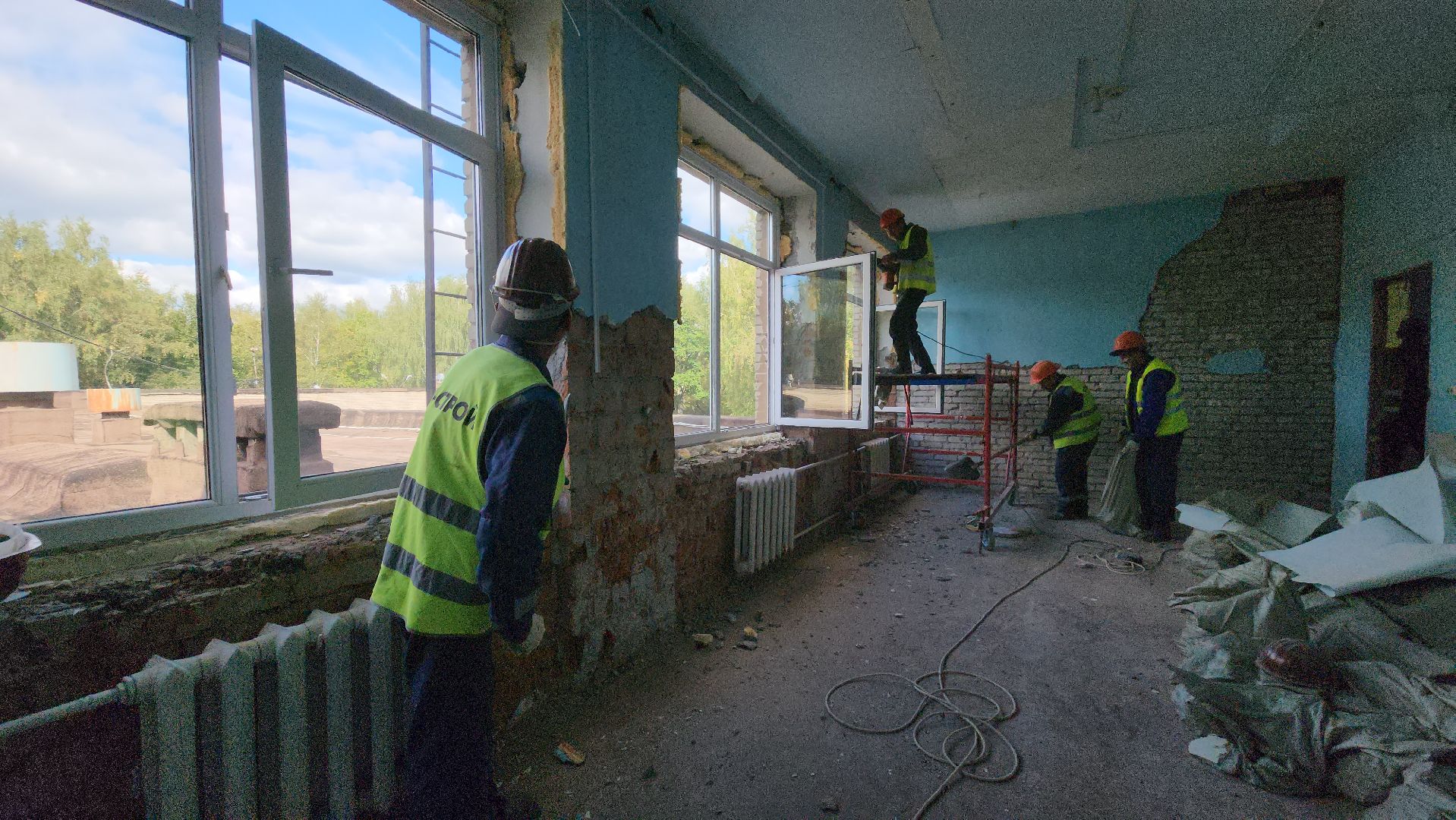 Капитальный ремонт школы , Лобня, Демонтажные работы ,