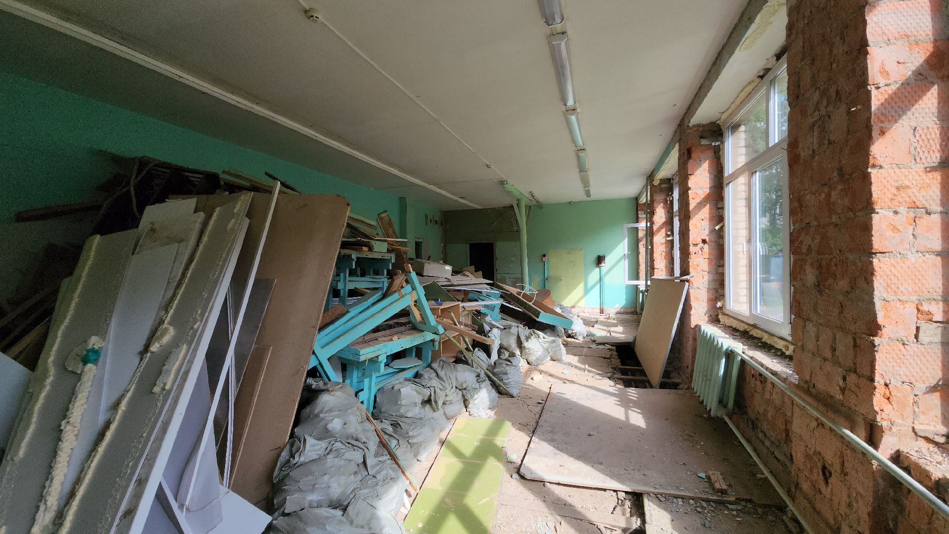 Капитальный ремонт школы , Лобня, Демонтажные работы ,