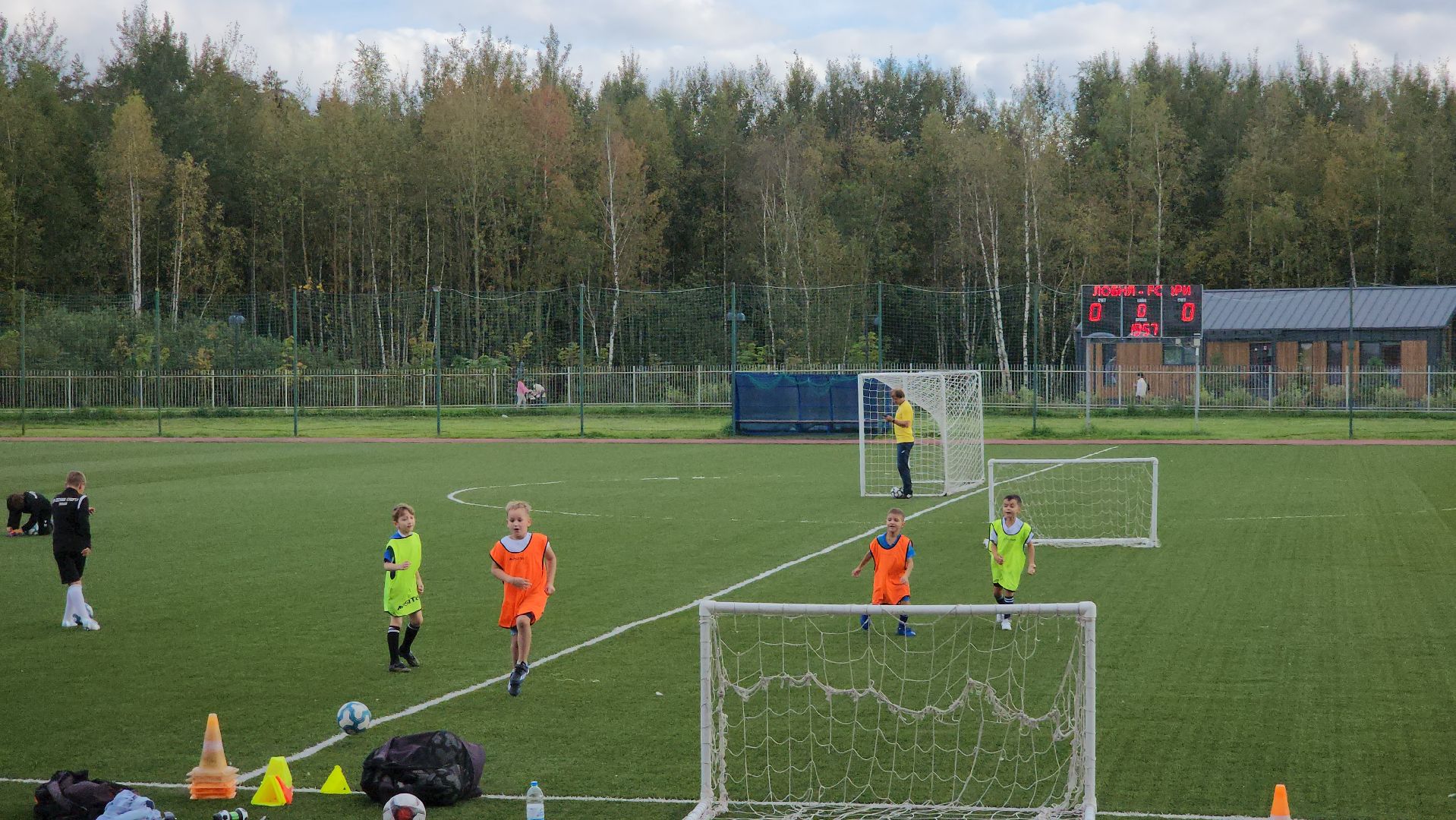 Спорт , Футбол, Стадион , Лобня , Жонглирование мячом,