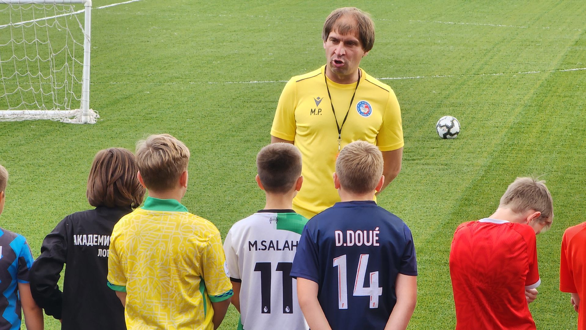 Спорт , Футбол, Стадион , Лобня , Жонглирование мячом,