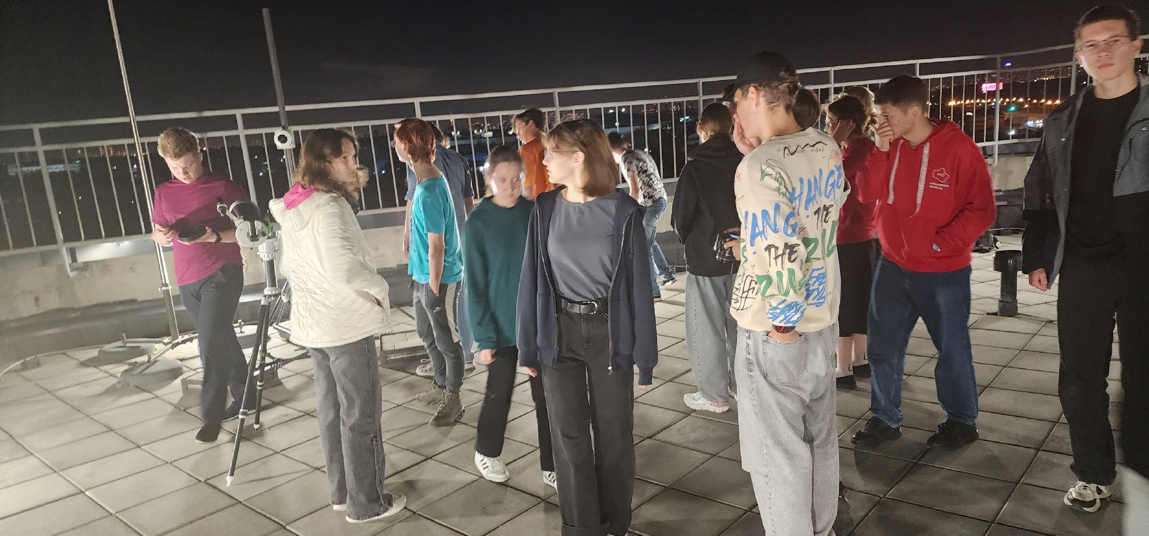 долгопрудный, технопарк, физтех-лицей, тротуарная астрономия, телескоп, школьники, кровавая луна,