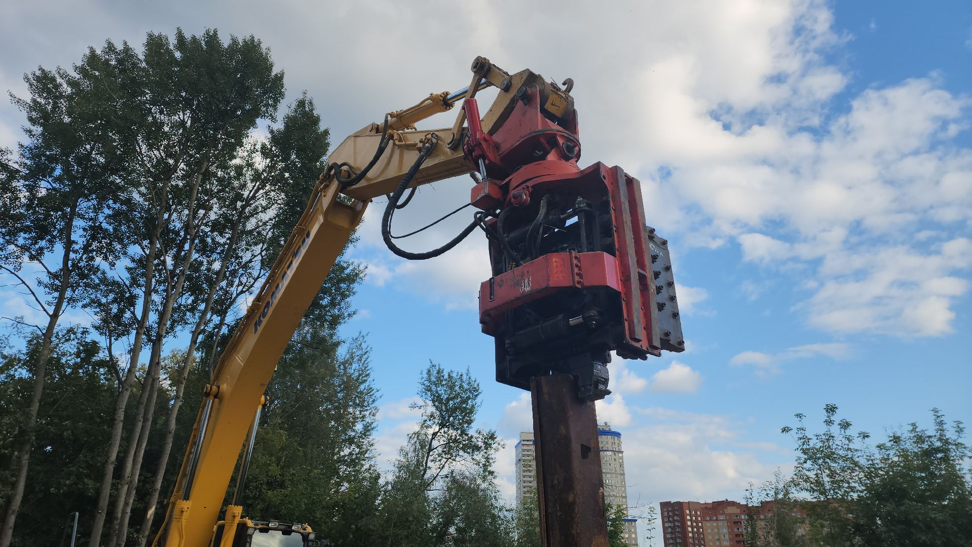 пушкино, кнс, канализационно-насосная станция, канализация, серебрянка, спецтехника, рабочие, монтаж инженерных сетей,