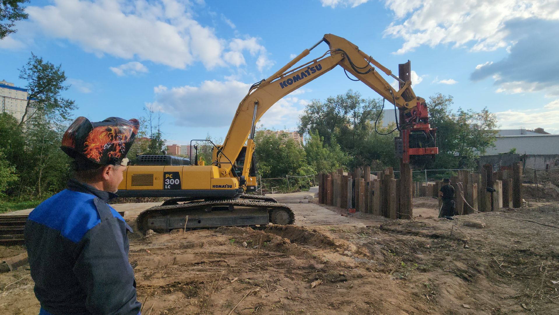 пушкино, кнс, канализационно-насосная станция, канализация, серебрянка, спецтехника, рабочие, монтаж инженерных сетей,