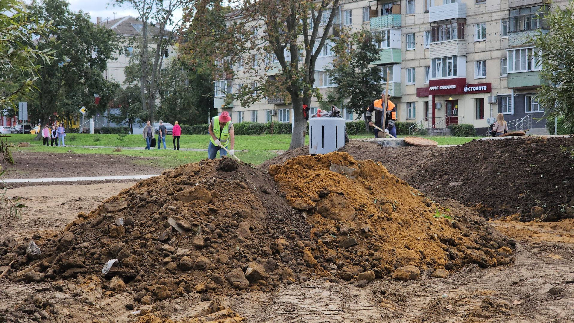 кашира, благоустройство, сквер, место отдыха, газоны, тротуары,
