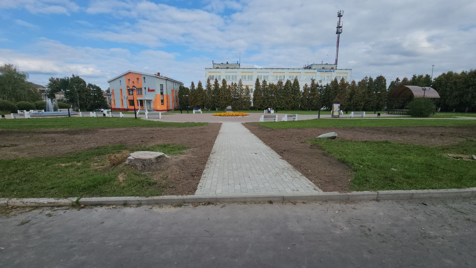 кашира, благоустройство, сквер, место отдыха, газоны, тротуары,