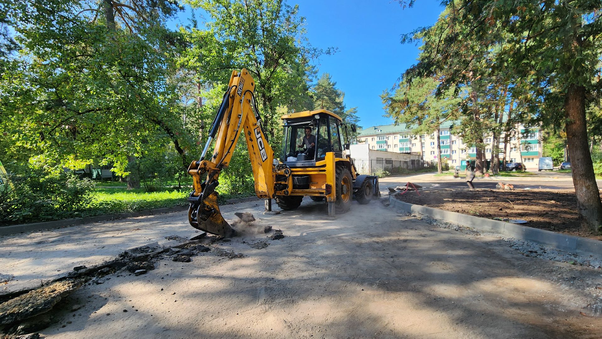 кбдт в протвино, асфальтирование двора, благоустройство,