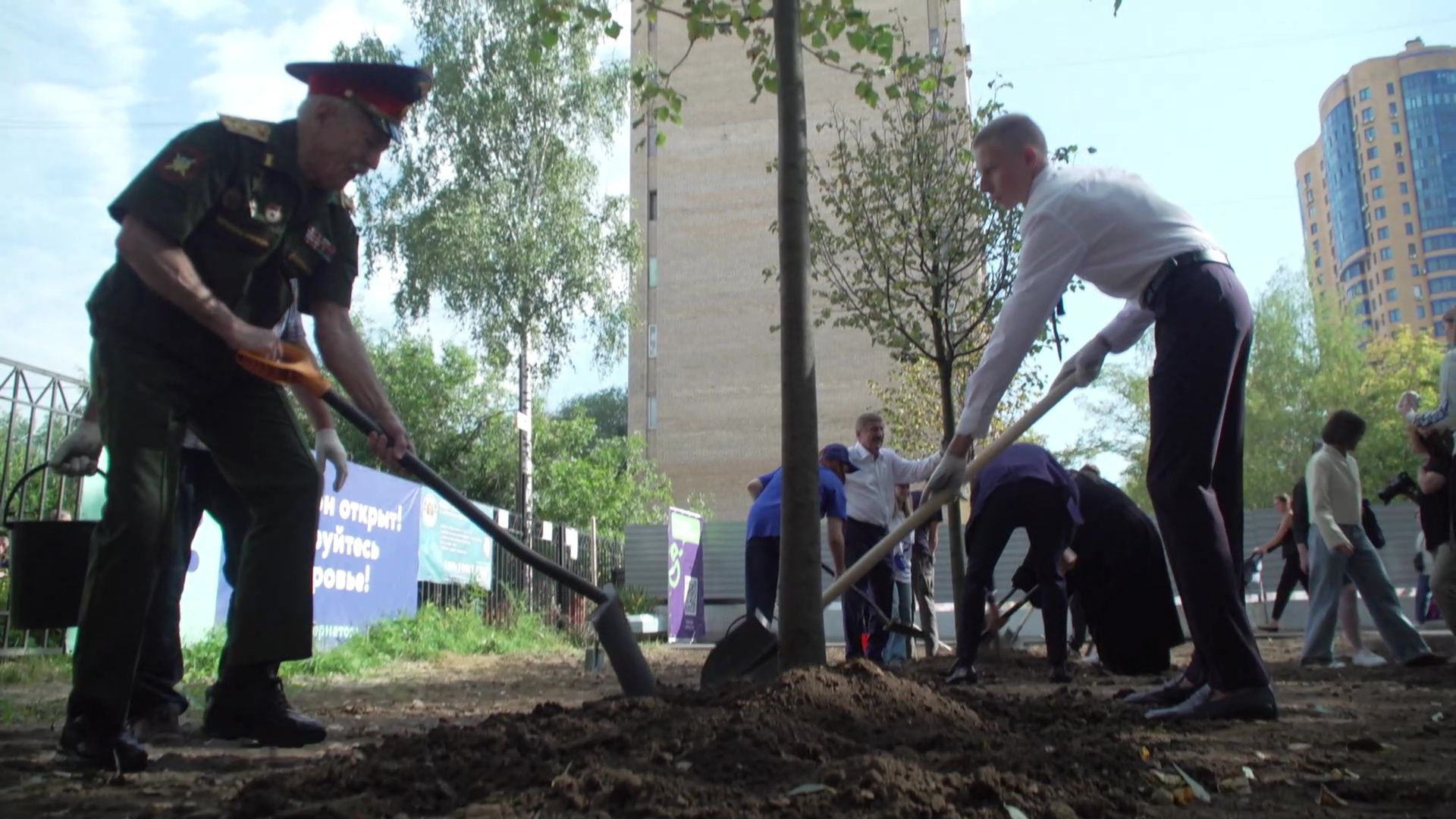Реутов, образование, посадка деревьев,