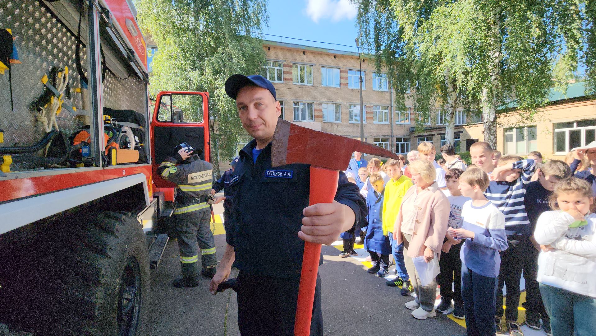 пушкино, школа-интернат, пожарная машина, тренировка, пожарная безопасность, дети с овз, пожарный расчет, учащиеся,