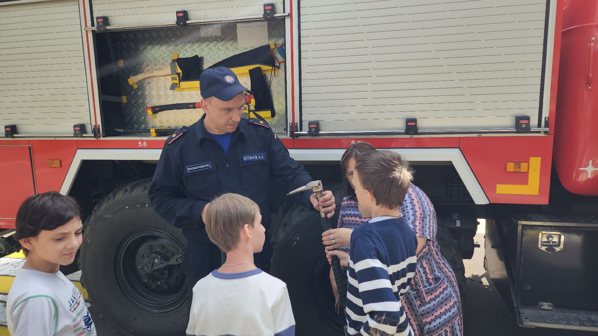 пушкино, школа-интернат, пожарная машина, тренировка, пожарная безопасность, дети с овз, пожарный расчет, учащиеся,