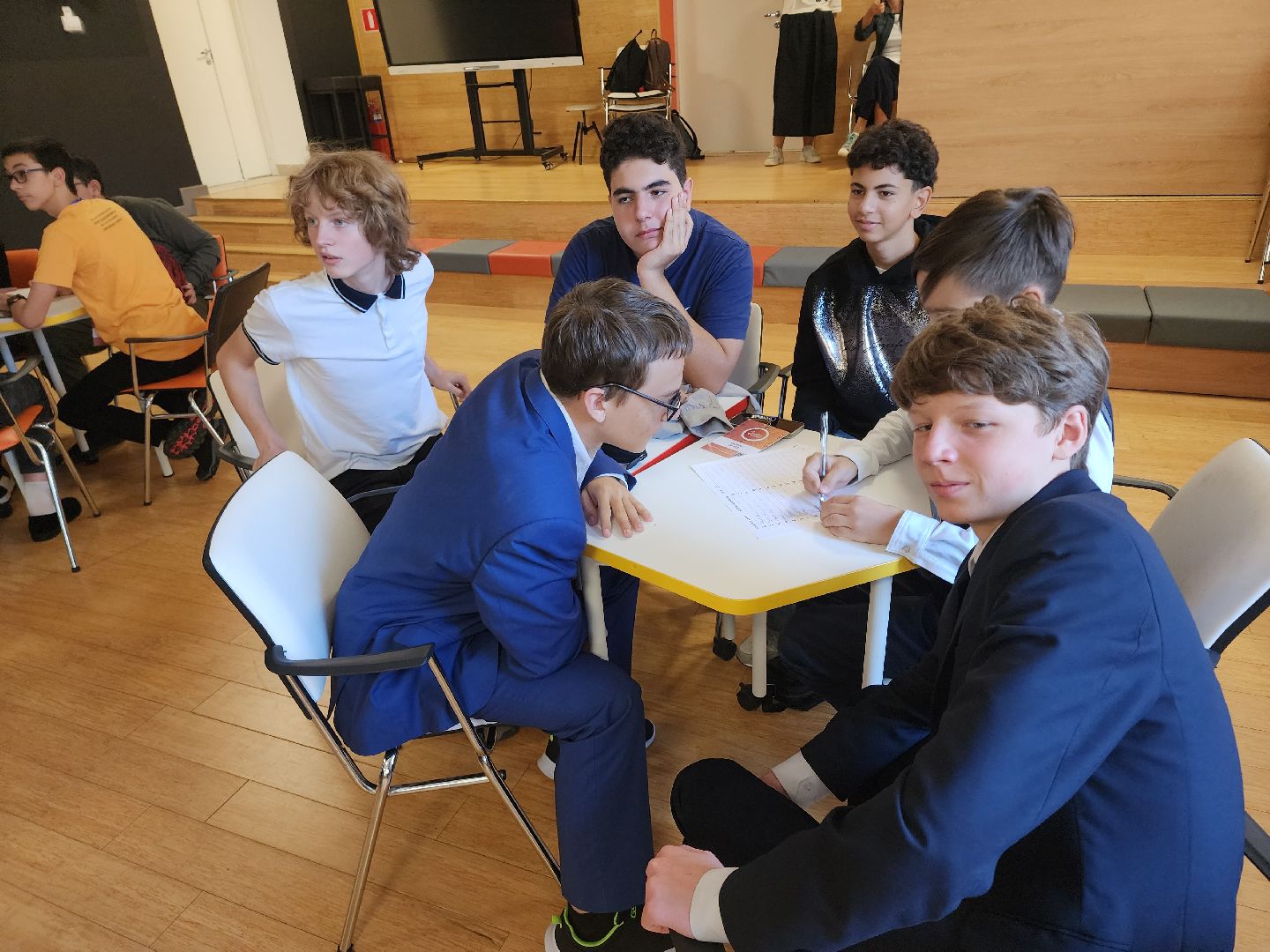 дубна,лицей кадышевского, английский язык, квиз,образование, оияи,