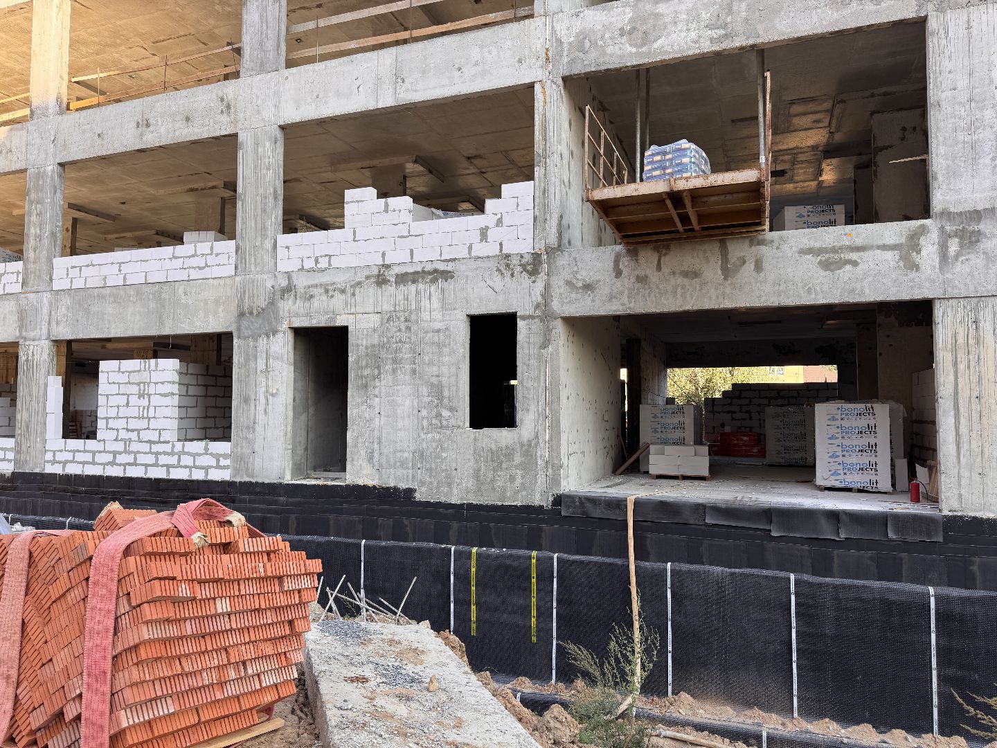 Новая поликлиника в Одинцово, Гусарская баллада, Строительство социальных объектов,