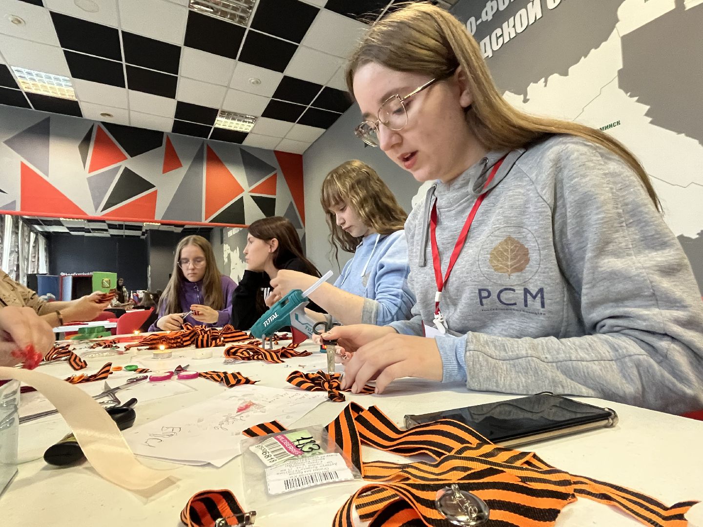 Наро-Фоминск, Георгиевская ленточка, День Победы, окна Победы