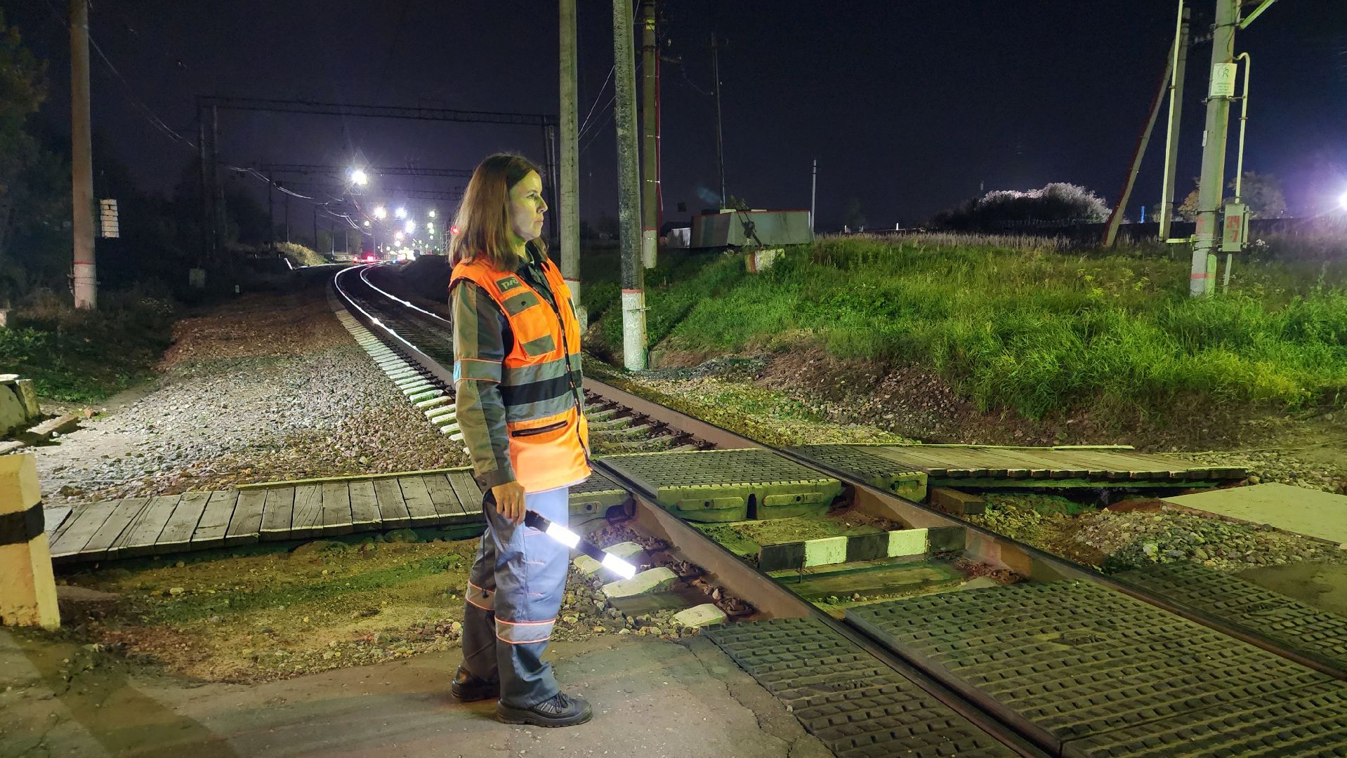 волоколамск, ремонт переезда, железная дорога,