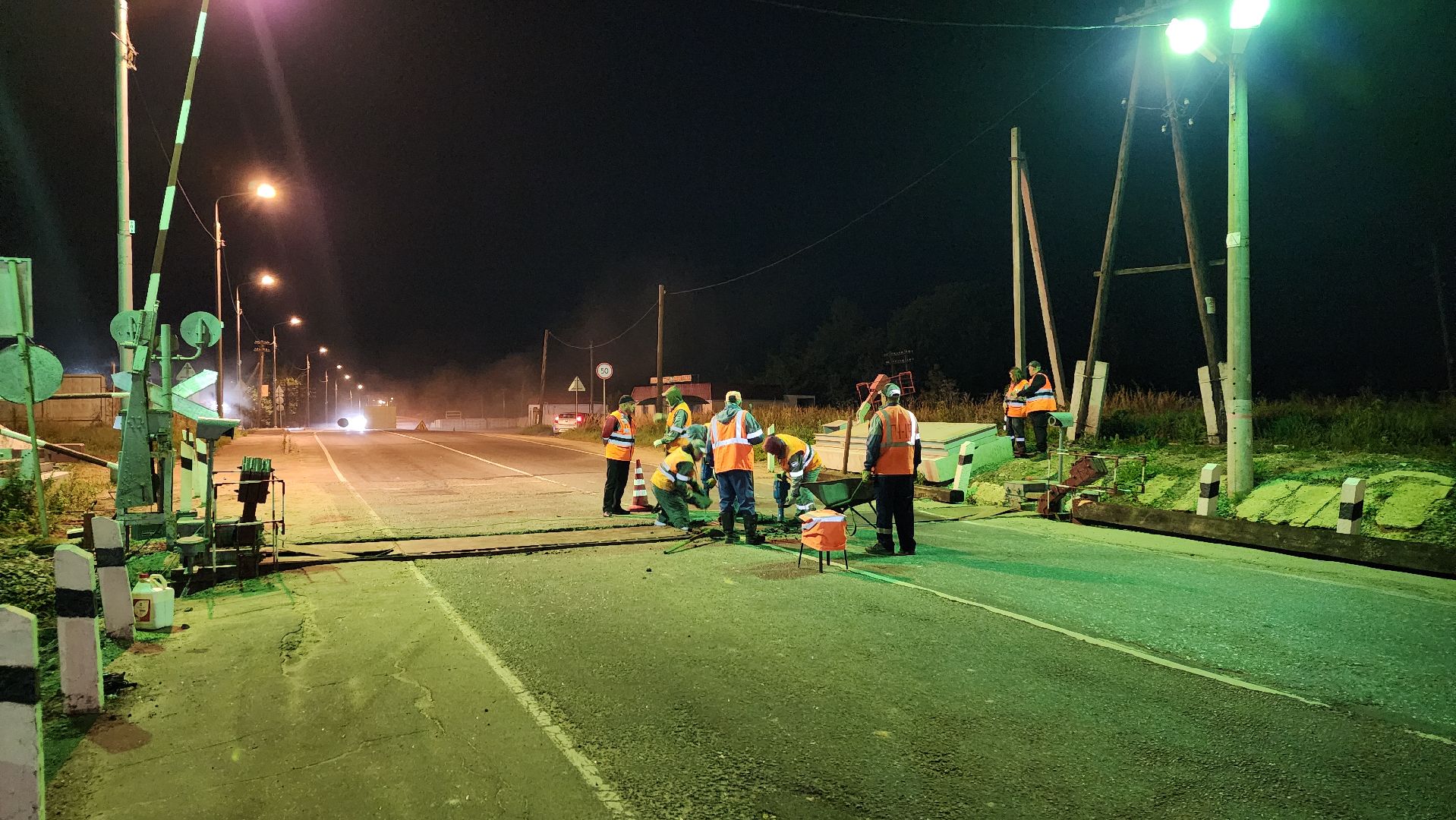 волоколамск, ремонт переезда, железная дорога,