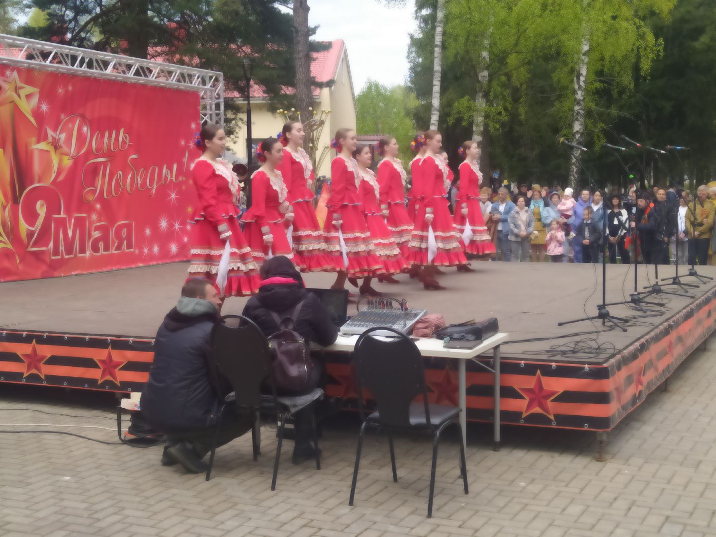 день Победы, 9 мая, Снегири