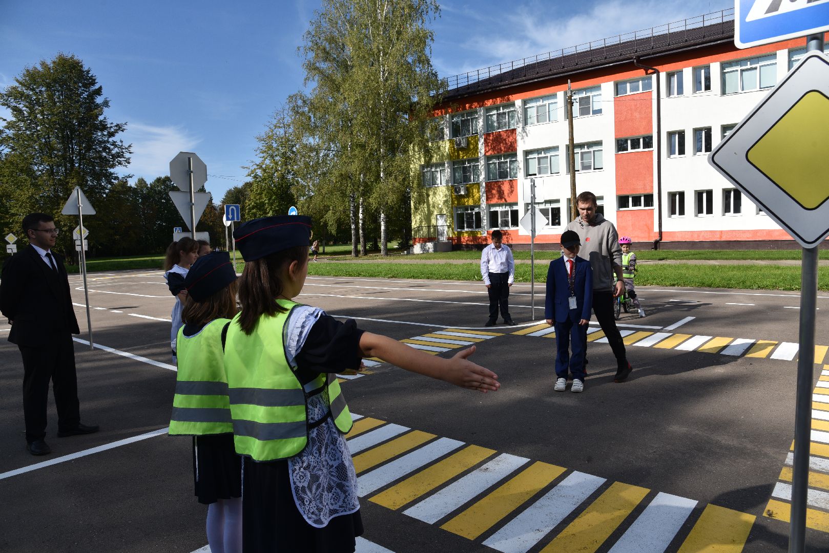лотошино, лотошинская школа 1, дети, госавтоинспекция, автогородок, правила дорожного движения,