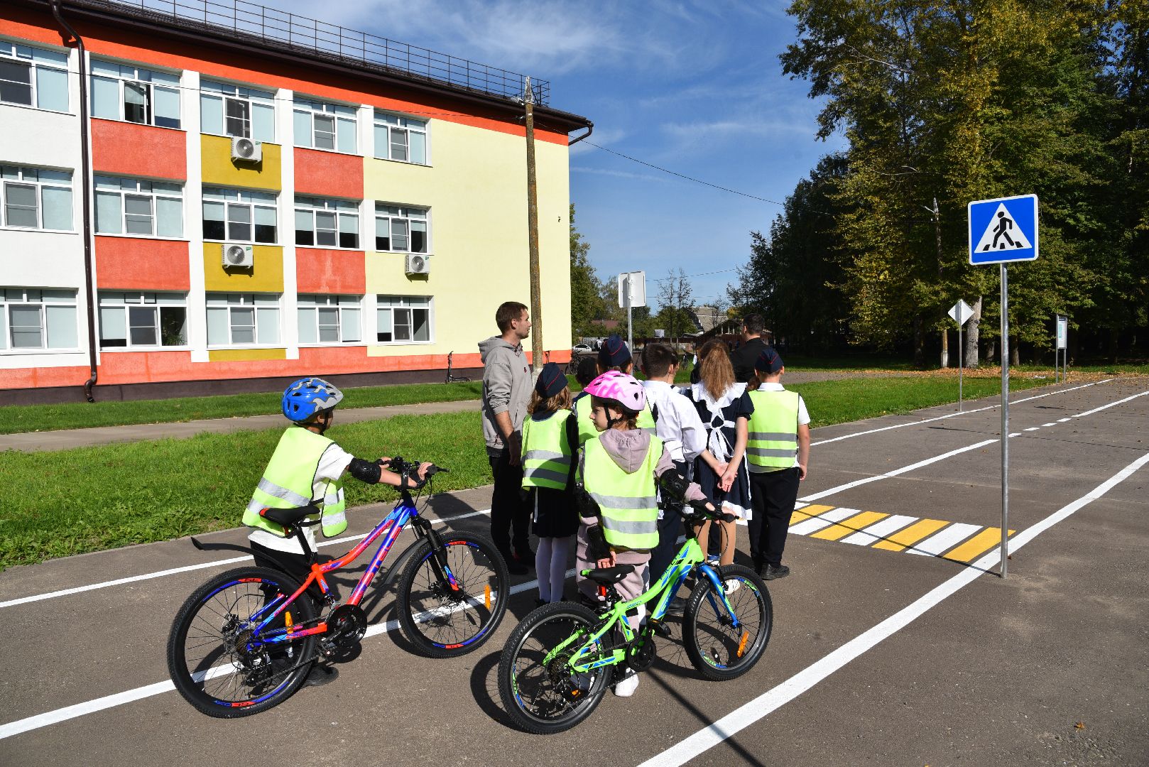 лотошино, лотошинская школа 1, дети, госавтоинспекция, автогородок, правила дорожного движения,
