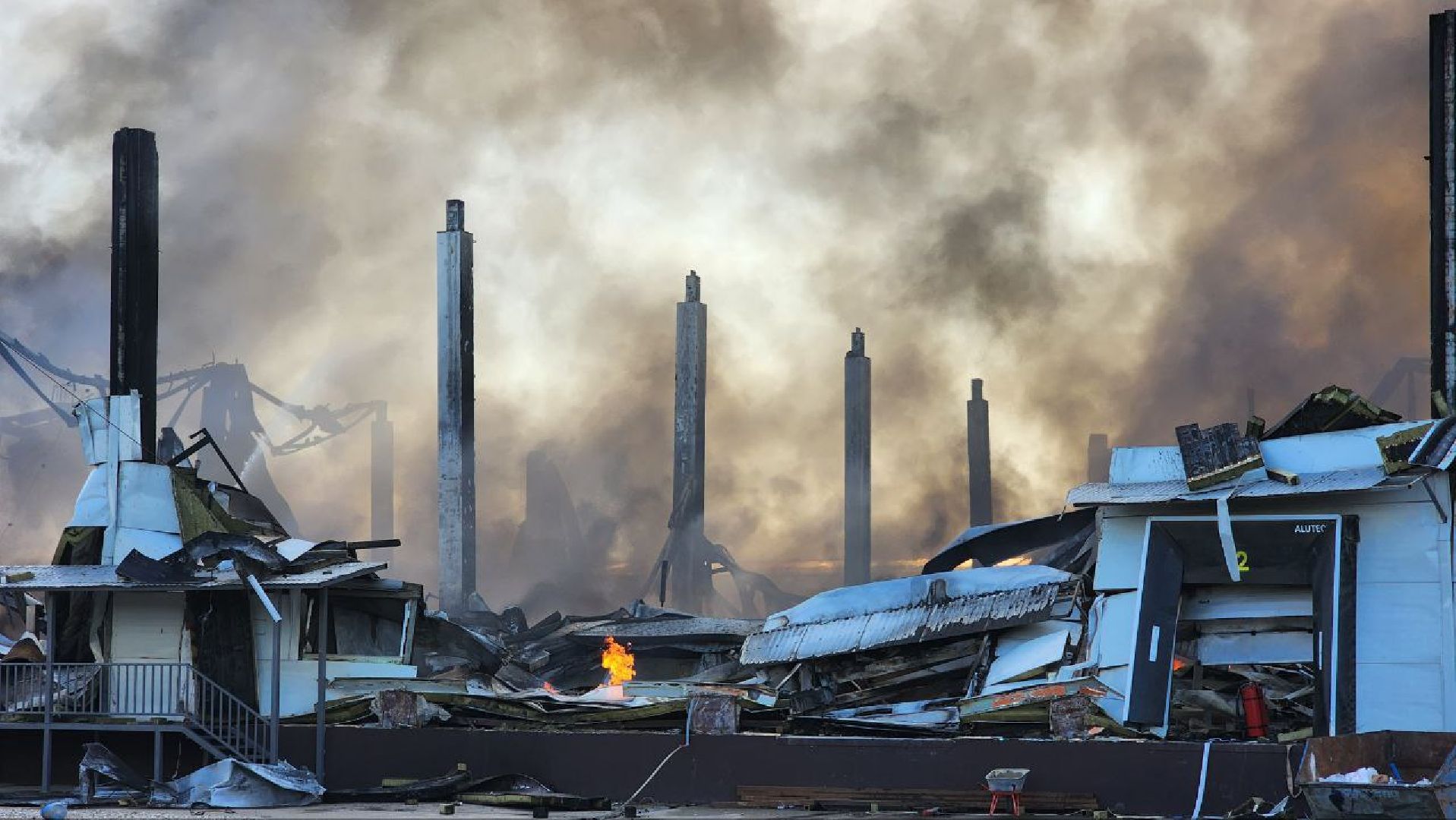 Дмитров, Пожар в логоцентре Катуар, ЧП в Некрасовском, МЧС,
