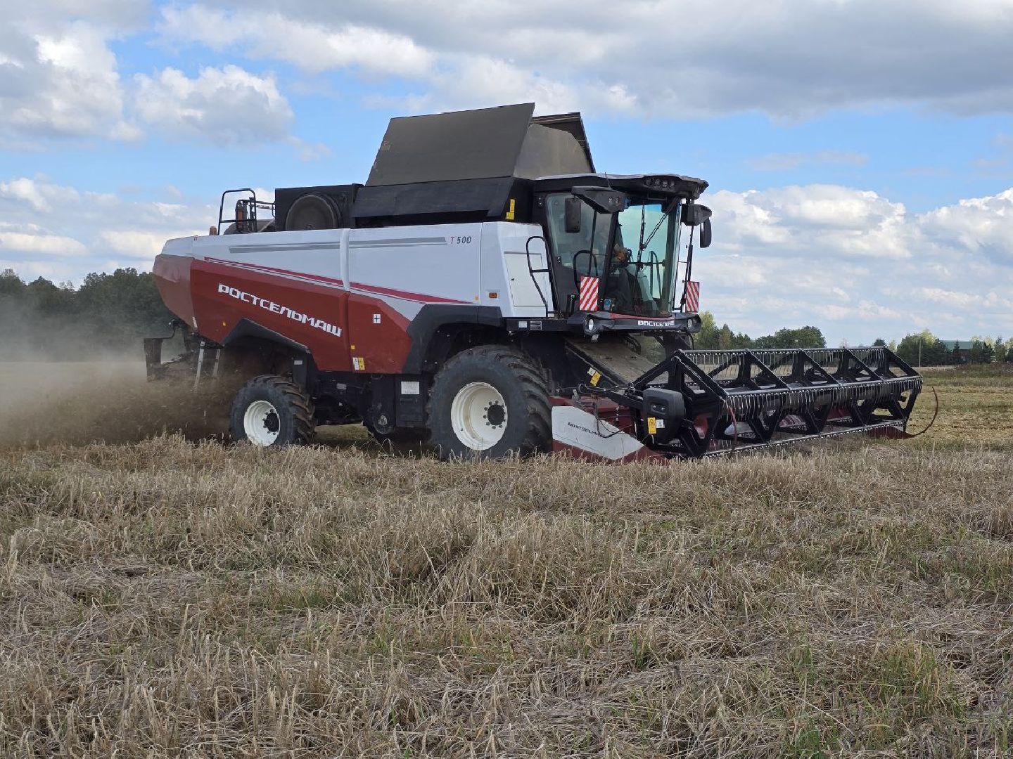 можайск, можайский муниципальный округ, подмосковье, сельское хозяйство, колхоз уваровский, уборочная кампания, сбор урожая, аграрии ,