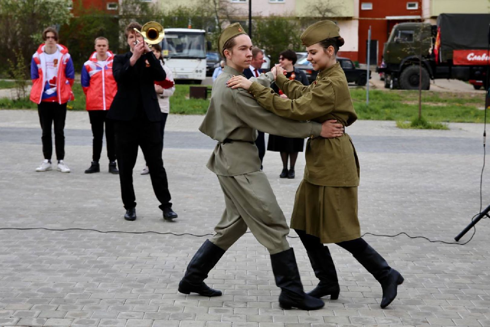 Можайск, Можайский городской округ, Подмосковье, День Победы, поздравление ветерана, фронтовая бригада, песни военных лет, 9 мая