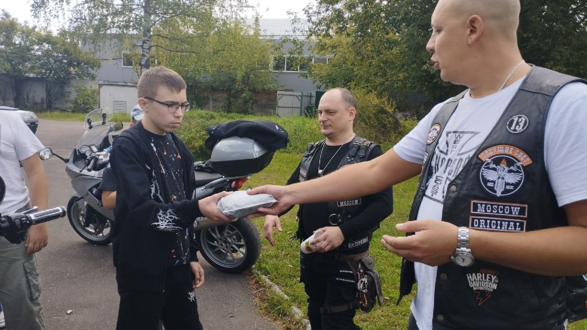 ивантеевка, центр социальной реабилитации, центр социального обслуживания, дети с овз, байкеры, встреча, мотогонки, байк-шоу, дети с особенностями развития,