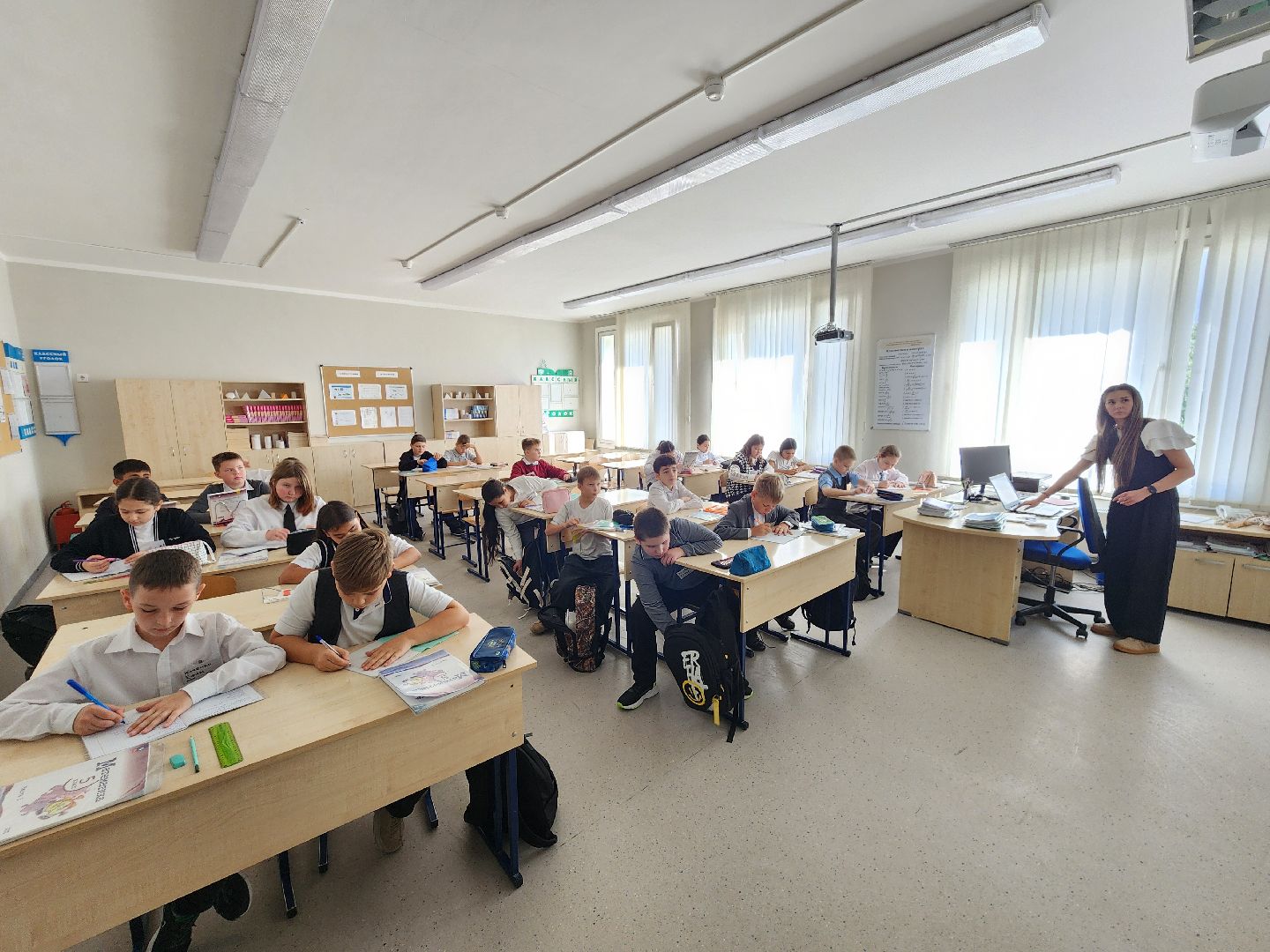 чехов, микрорайон губернский, школа 10,  карина колесникова, молодой педагог, учитель математики, целевое обучение,  администрация округа, меры поддержки, социальная помощь,биография,