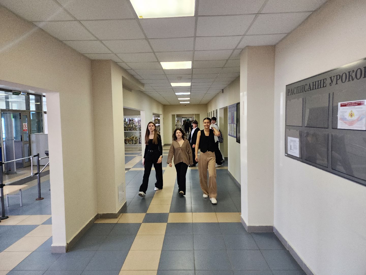 чехов, микрорайон губернский, школа 10,  карина колесникова, молодой педагог, учитель математики, целевое обучение,  администрация округа, меры поддержки, социальная помощь,биография,