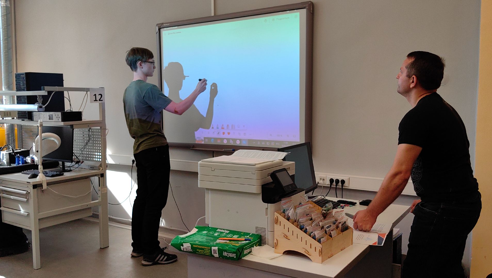 колледж, станки с чпу, 3D-моделирование, мастерская, студент,