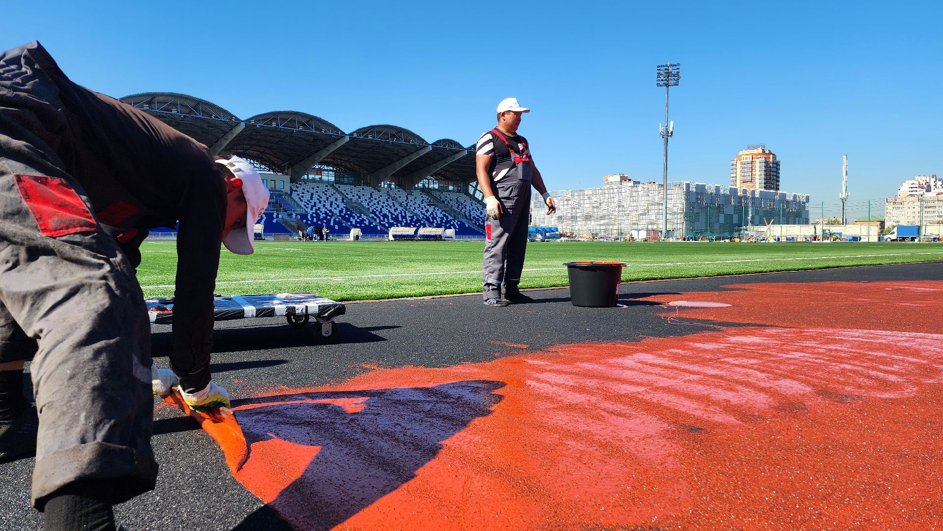 стадион , ремонт , резиное покрытие , домодедово, подмосковье , беговые дорожки , авангард ,
