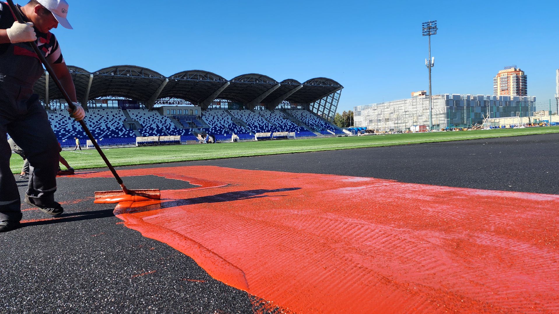 стадион , ремонт , резиное покрытие , домодедово, подмосковье , беговые дорожки , авангард ,