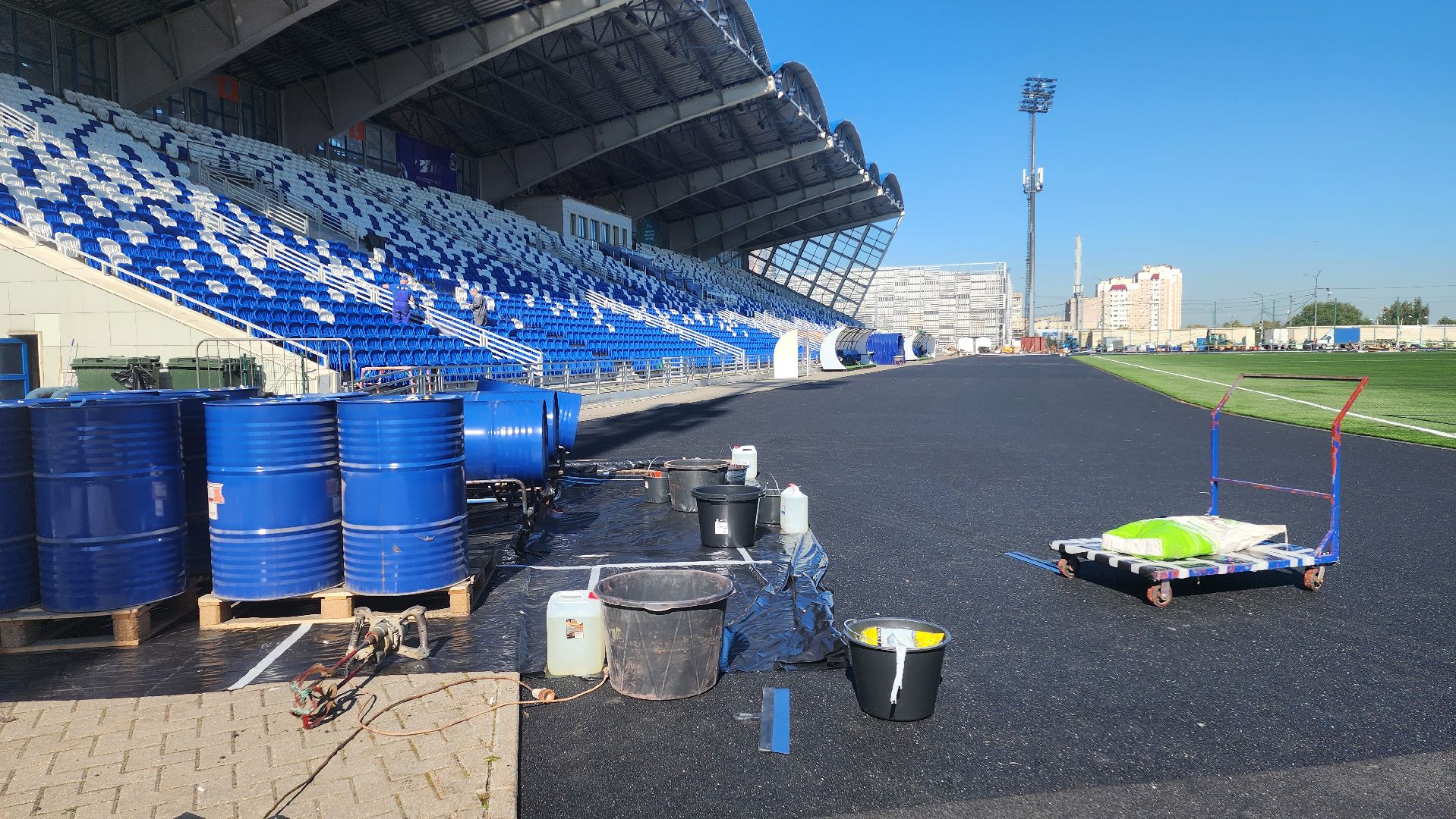 стадион , ремонт , резиное покрытие , домодедово, подмосковье , беговые дорожки , авангард ,