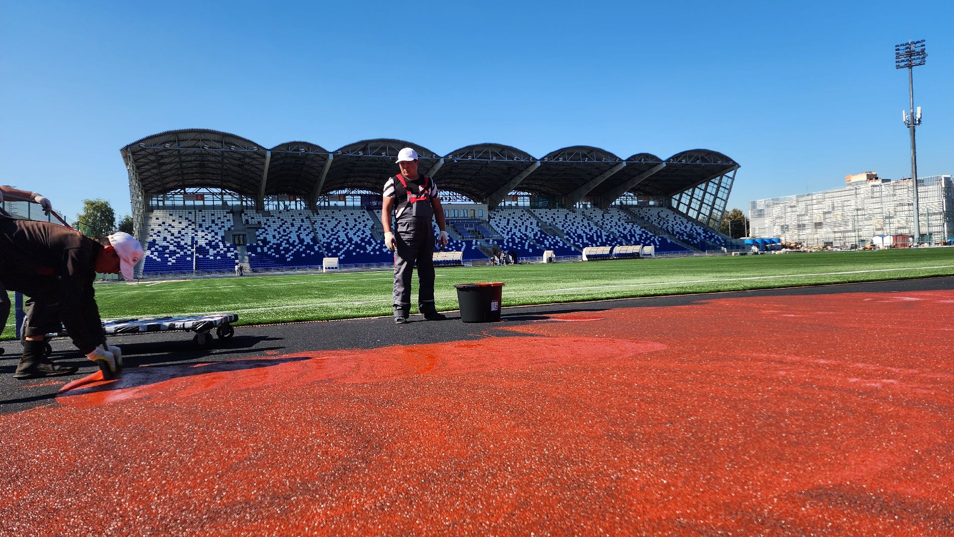 стадион , ремонт , резиное покрытие , домодедово, подмосковье , беговые дорожки , авангард ,