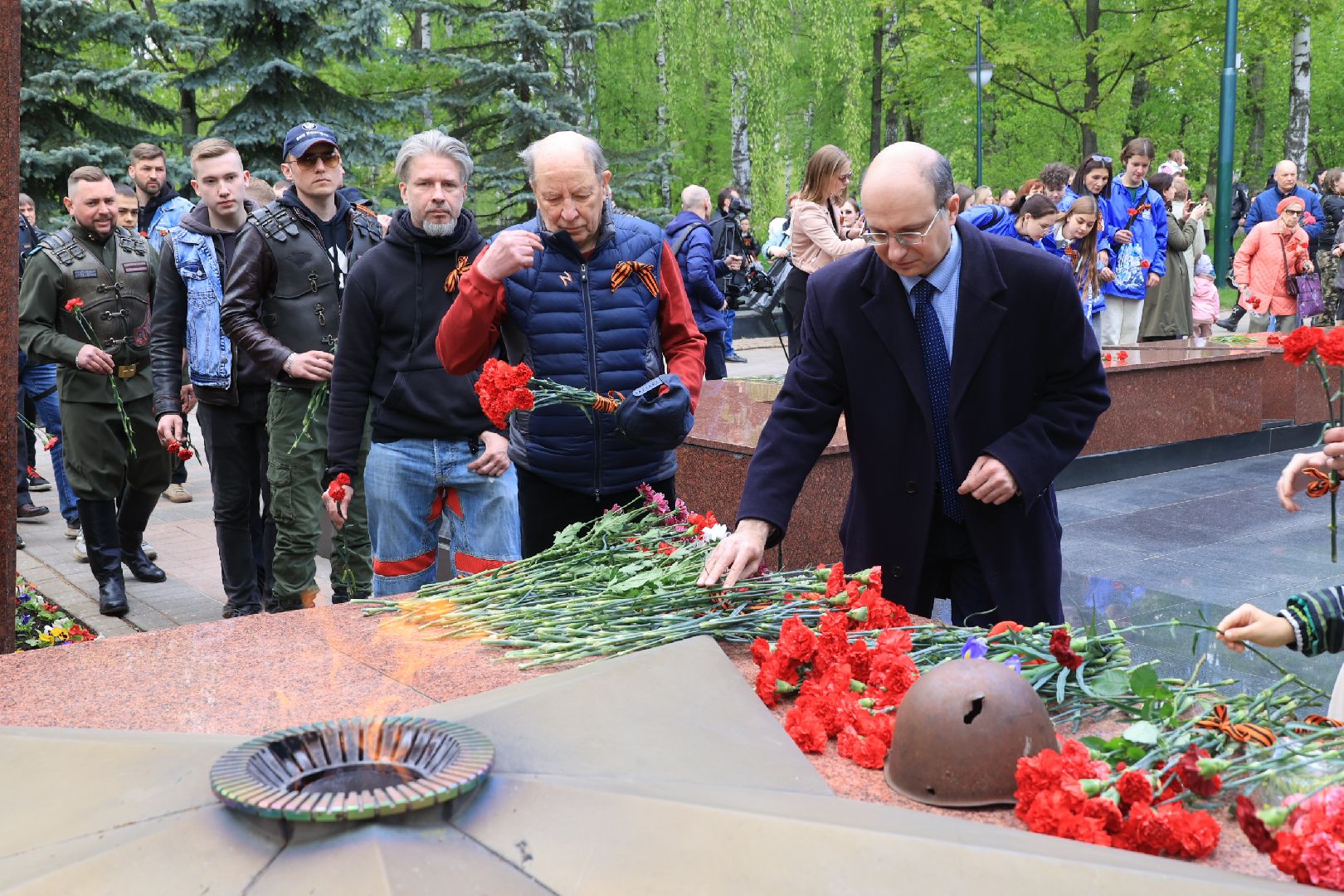 День Победы, возложение цветов, минута молчания, Дзержинский