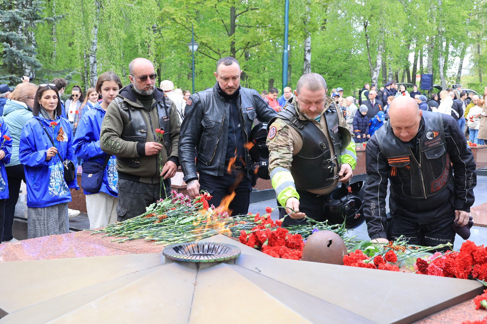 День Победы, возложение цветов, минута молчания, Дзержинский